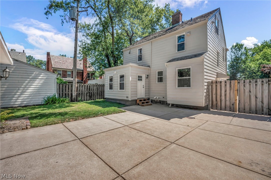 2368 Eardley Road University Heights OH 44118