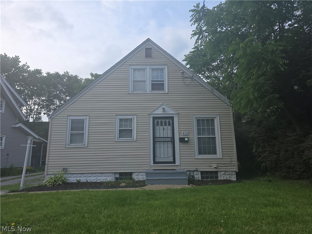 815 Russell Avenue Akron OH 44307