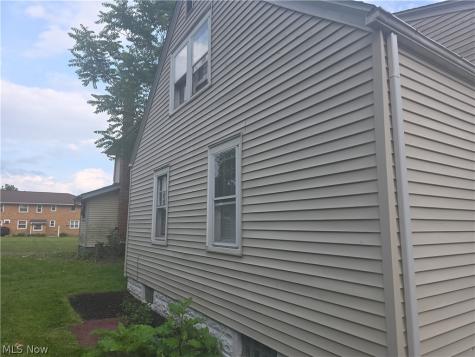 815 Russell Avenue Akron OH 44307