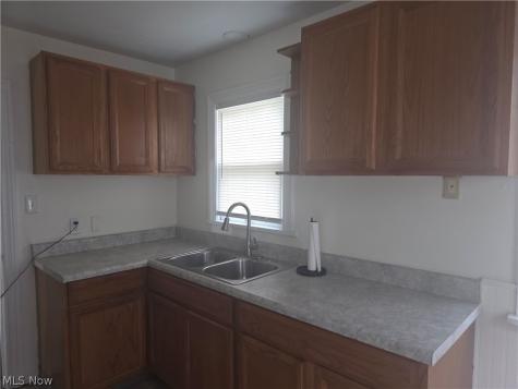 815 Russell Avenue Akron OH 44307