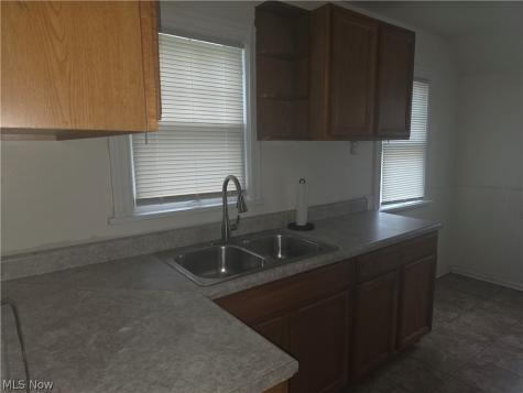 815 Russell Avenue Akron OH 44307