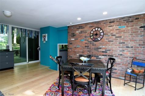 1944 Laurel Hill Drive South Euclid OH 44121