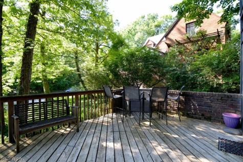 1944 Laurel Hill Drive South Euclid OH 44121