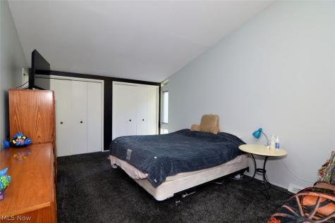 1944 Laurel Hill Drive South Euclid OH 44121