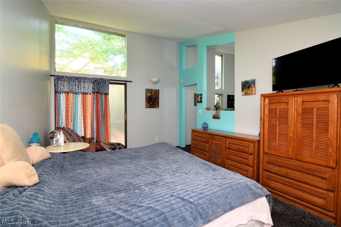 1944 Laurel Hill Drive South Euclid OH 44121
