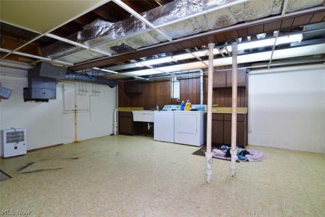 1944 Laurel Hill Drive South Euclid OH 44121