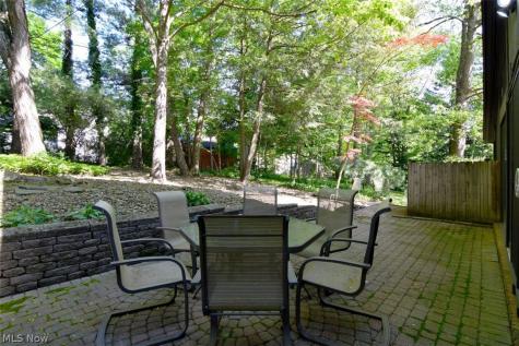 1944 Laurel Hill Drive South Euclid OH 44121
