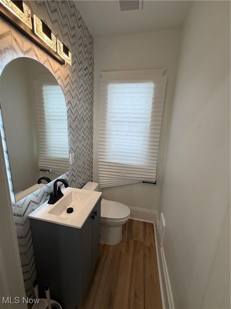 1381 E 110 Street Cleveland OH 44106