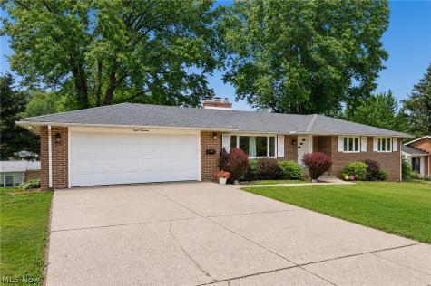 800 Woodview Drive NE Massillon OH 44646