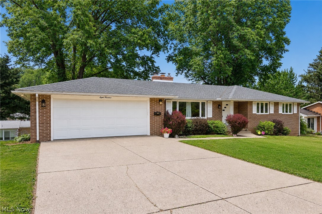 800 Woodview Drive NE Massillon OH 44646