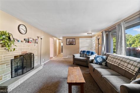 800 Woodview Drive NE Massillon OH 44646