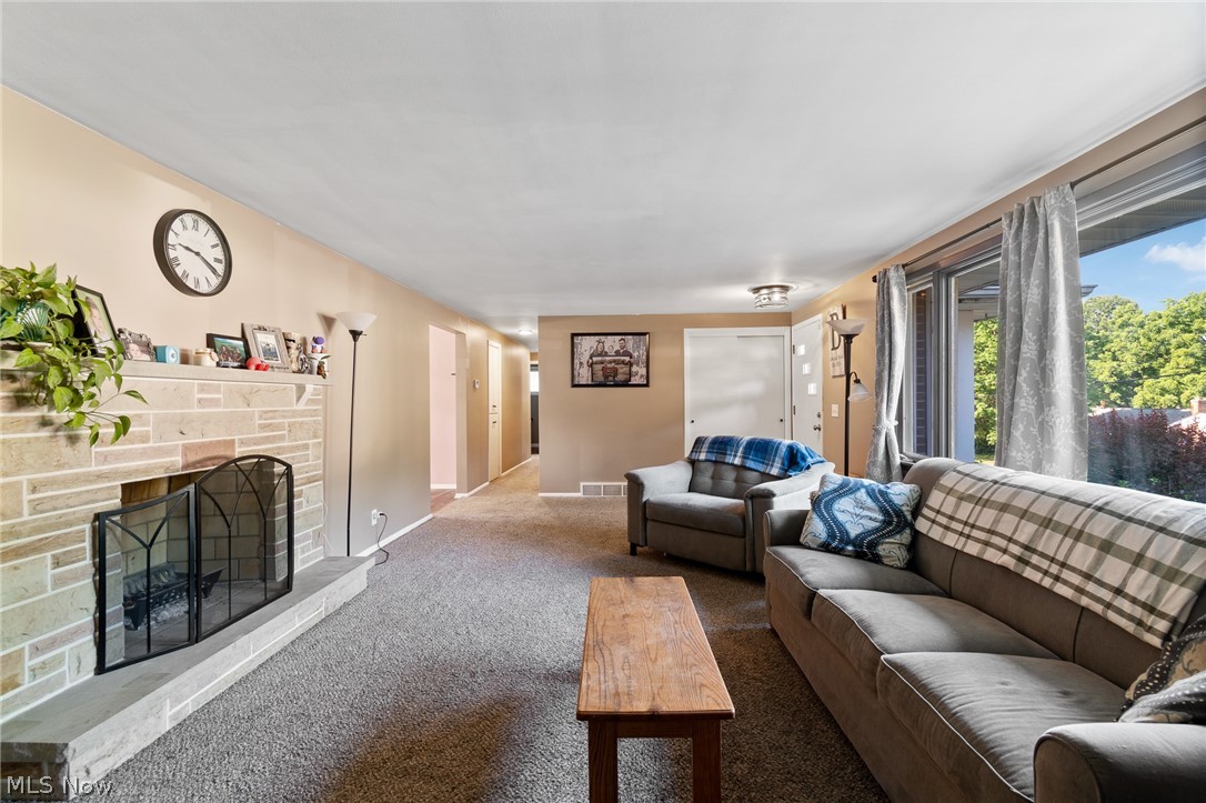 800 Woodview Drive NE Massillon OH 44646