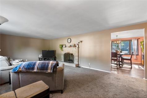 800 Woodview Drive NE Massillon OH 44646