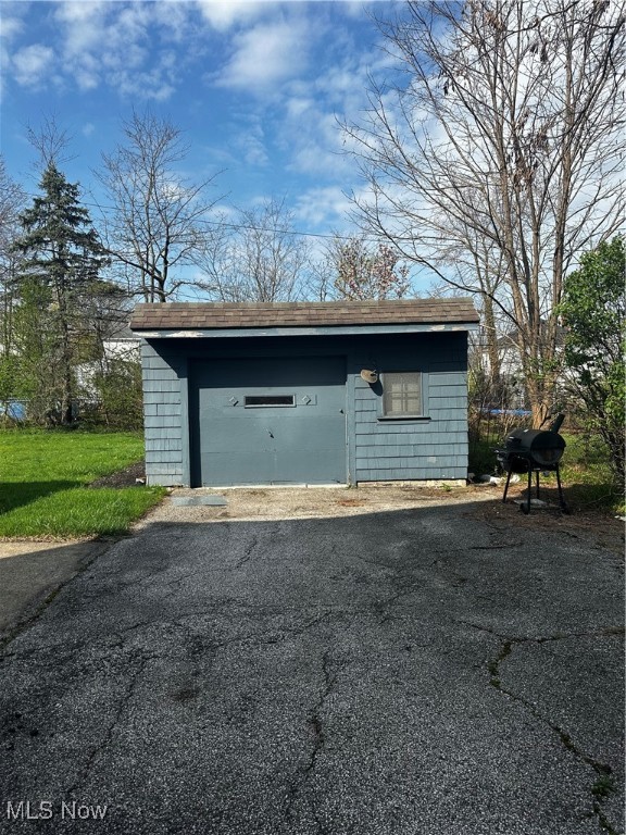 1670 Hillandale Drive Euclid OH 44132