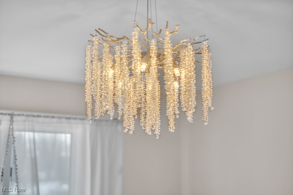 17801 Saratoga Trail Strongsville OH 44136