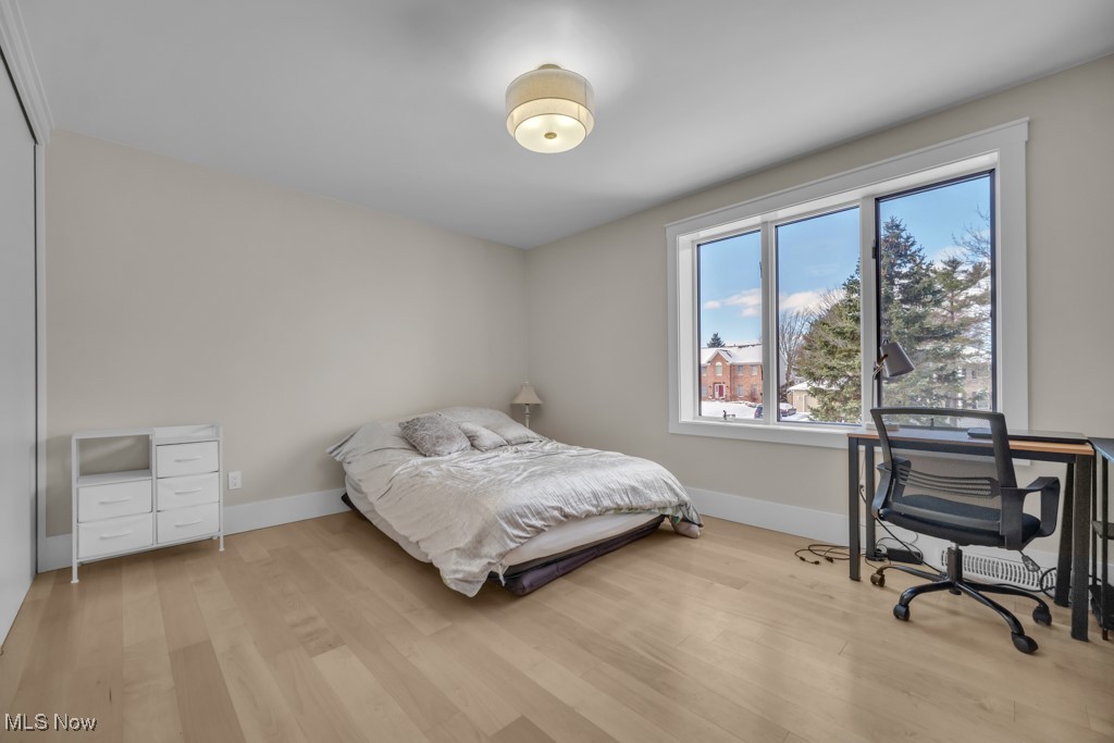 17801 Saratoga Trail Strongsville OH 44136