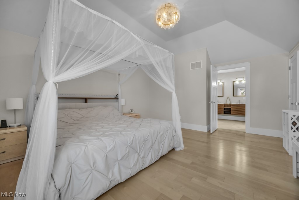 17801 Saratoga Trail Strongsville OH 44136