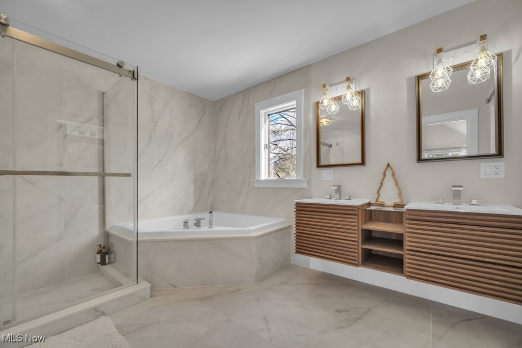 17801 Saratoga Trail Strongsville OH 44136