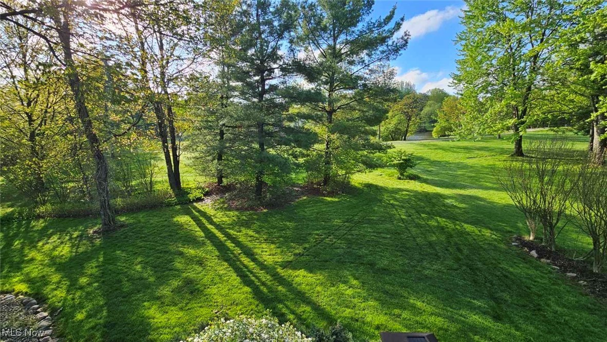 17801 Saratoga Trail Strongsville OH 44136