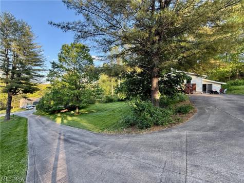 2773 Stammheim Drive Millersburg OH 44654