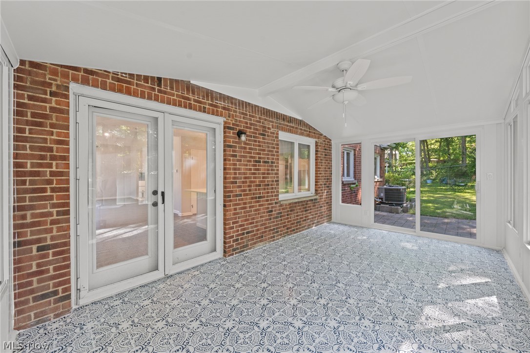 3820 Meadowbrook Boulevard University Heights OH 44118