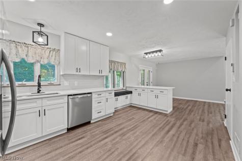 3820 Meadowbrook Boulevard University Heights OH 44118