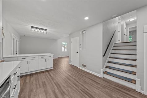 3820 Meadowbrook Boulevard University Heights OH 44118