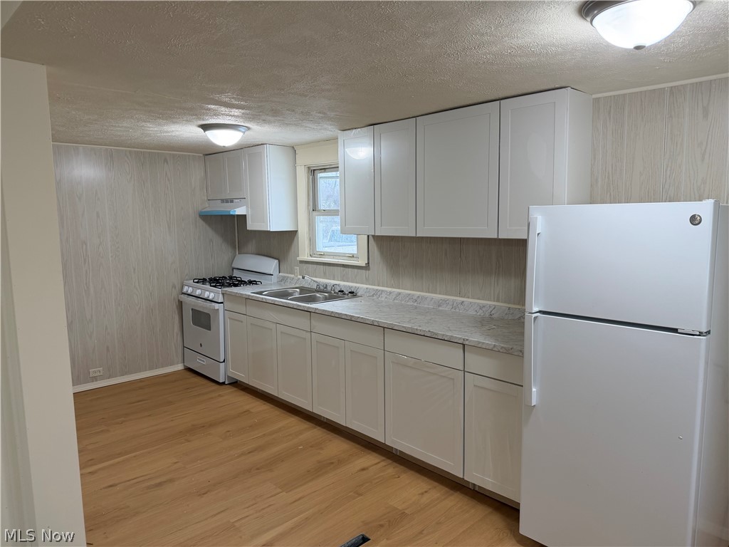 127 Courtland Avenue Campbell OH 44405