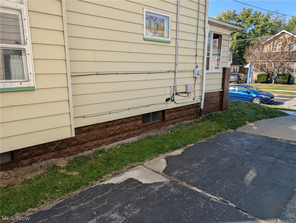 127 Courtland Avenue Campbell OH 44405