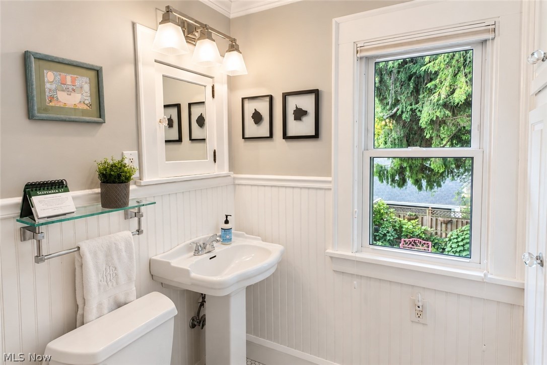 16 Bellview Street Chagrin Falls OH 44022