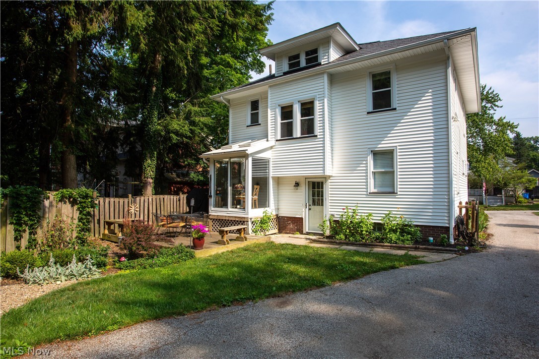 16 Bellview Street Chagrin Falls OH 44022