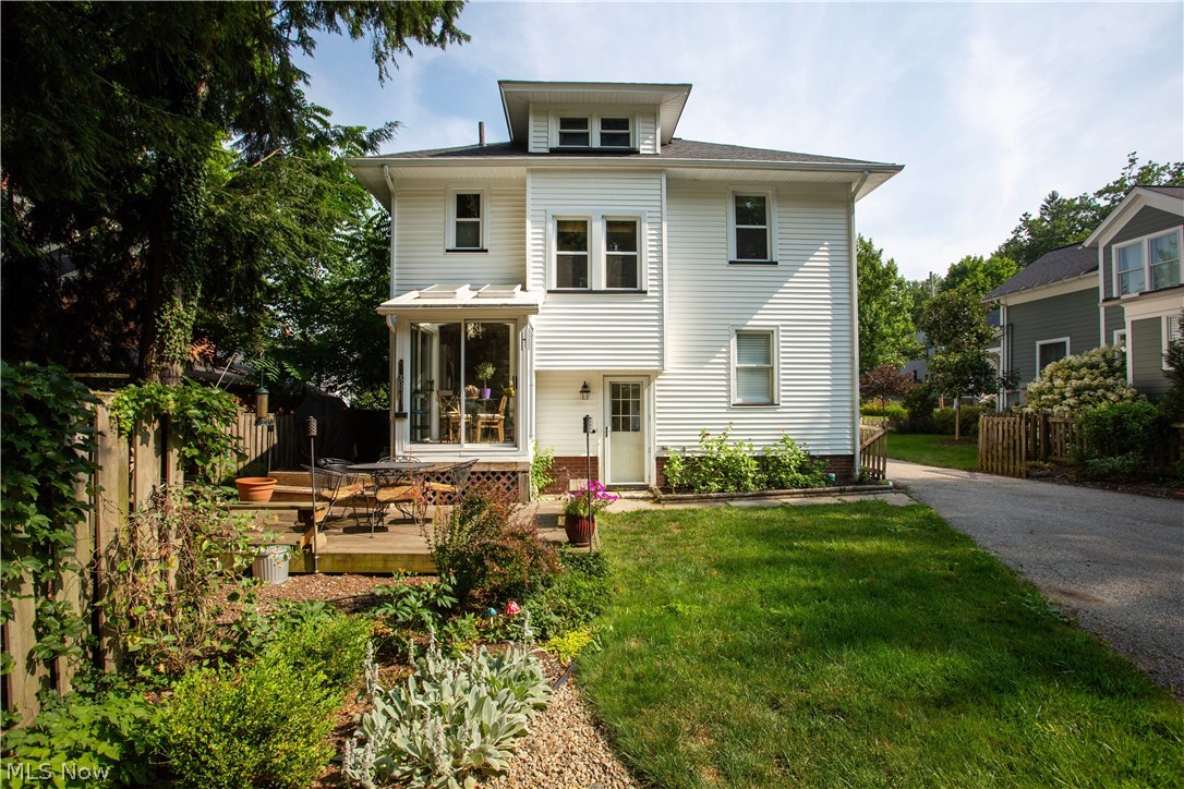 16 Bellview Street Chagrin Falls OH 44022