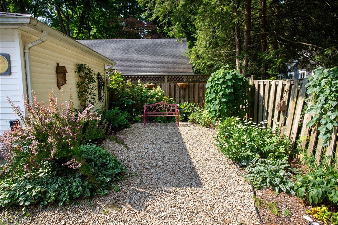 16 Bellview Street Chagrin Falls OH 44022