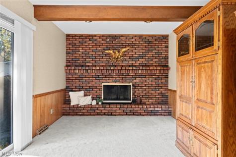 594 N Hidden Valley Road Cuyahoga Falls OH 44223