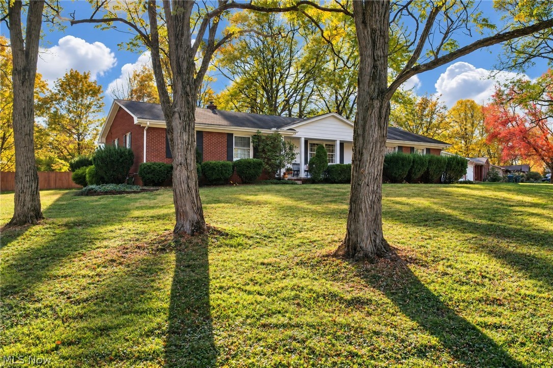 594 N Hidden Valley Road Cuyahoga Falls OH 44223
