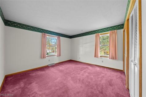 594 N Hidden Valley Road Cuyahoga Falls OH 44223