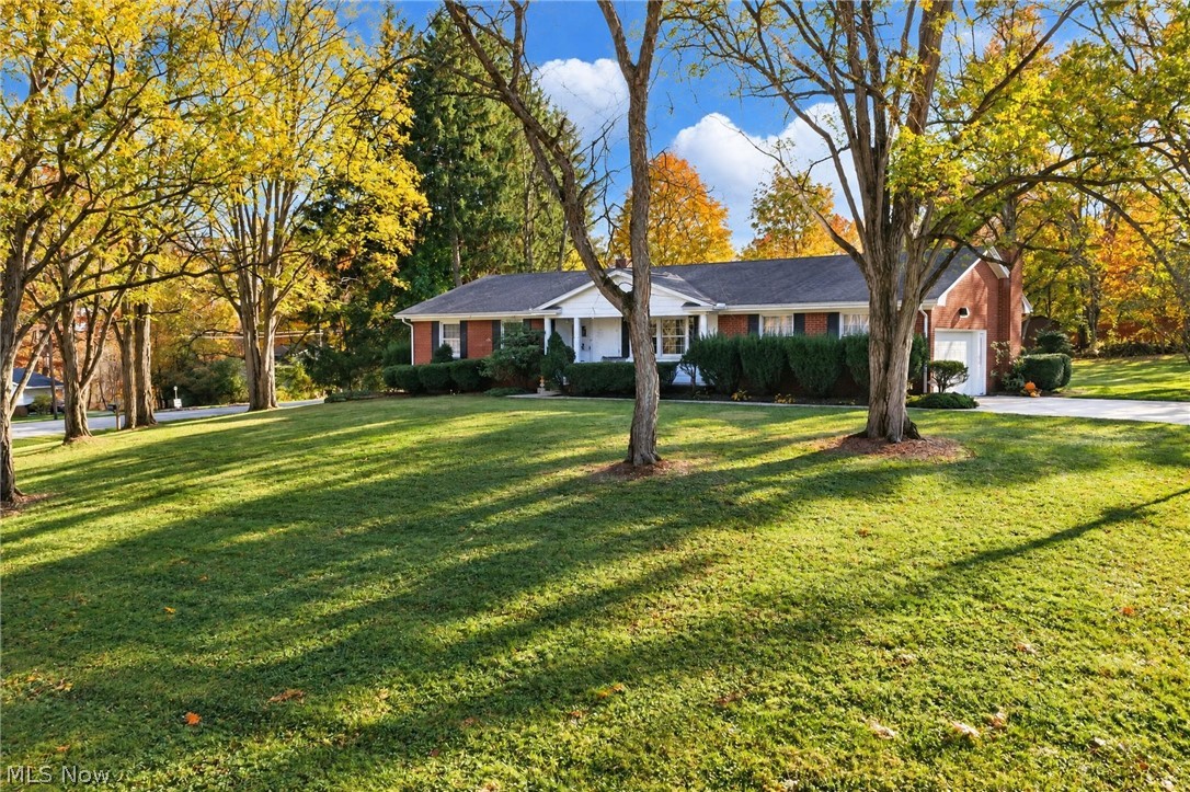 594 N Hidden Valley Road Cuyahoga Falls OH 44223