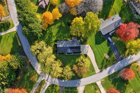 594 N Hidden Valley Road Cuyahoga Falls OH 44223