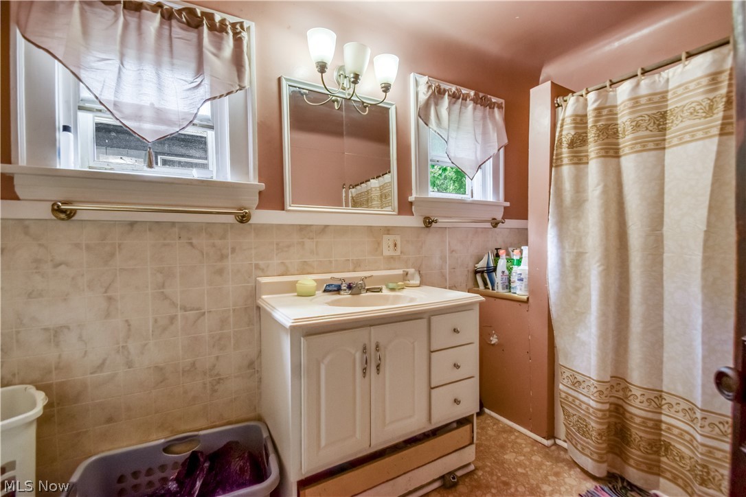 1854 Burnette Avenue East Cleveland OH 44112