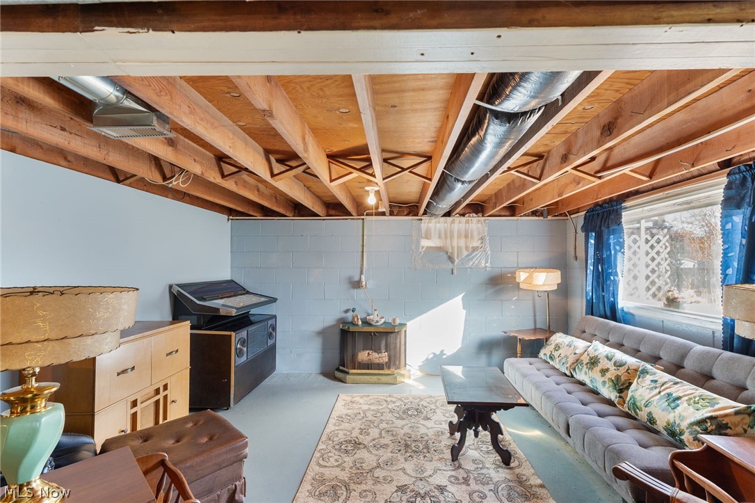 380 Moody Avenue SW Carrollton OH 44615