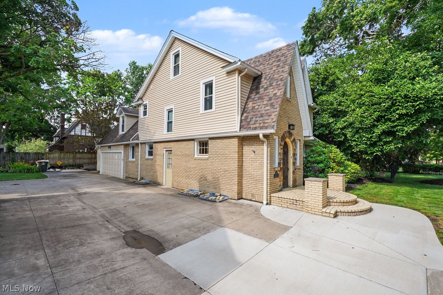 268 Malden Street Akron OH 44313