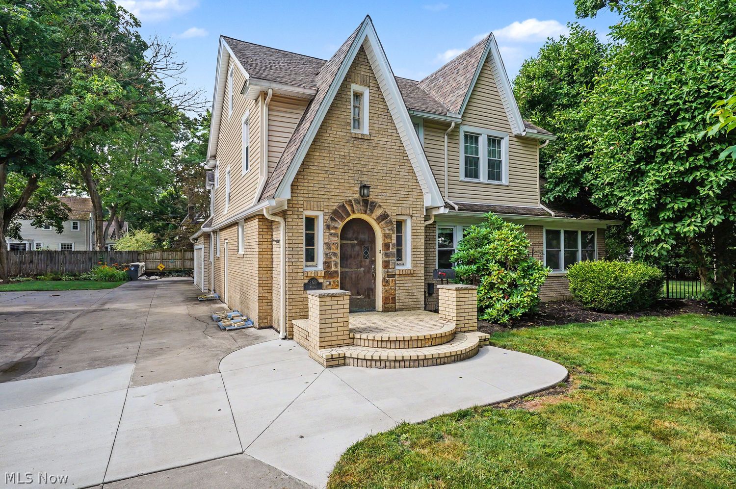 268 Malden Street Akron OH 44313
