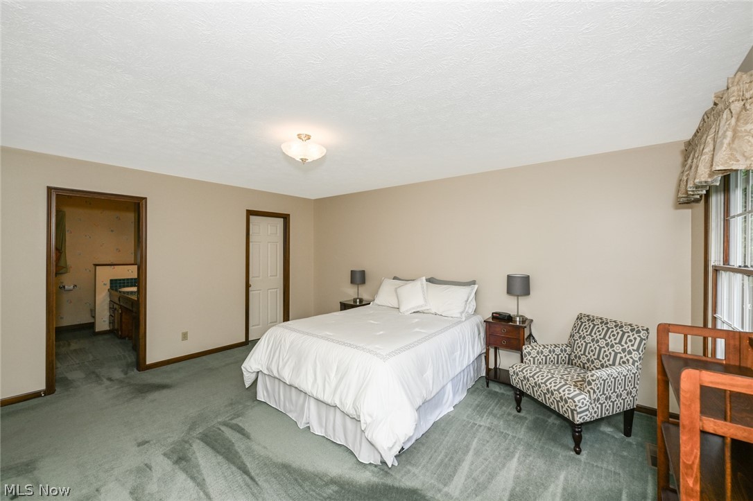 801 Robinson Spur Bath OH 44333