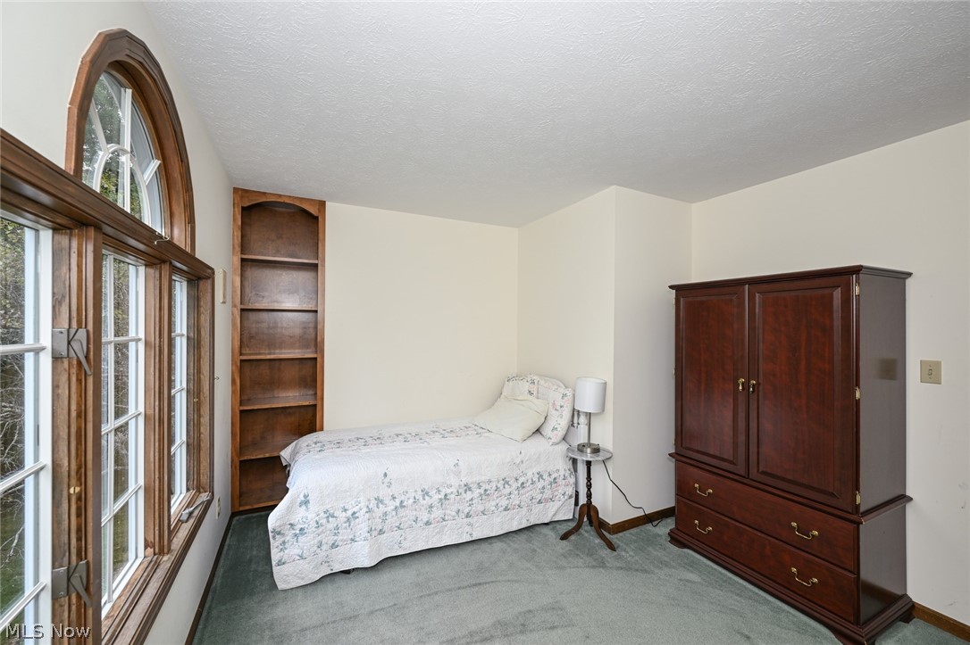801 Robinson Spur Bath OH 44333