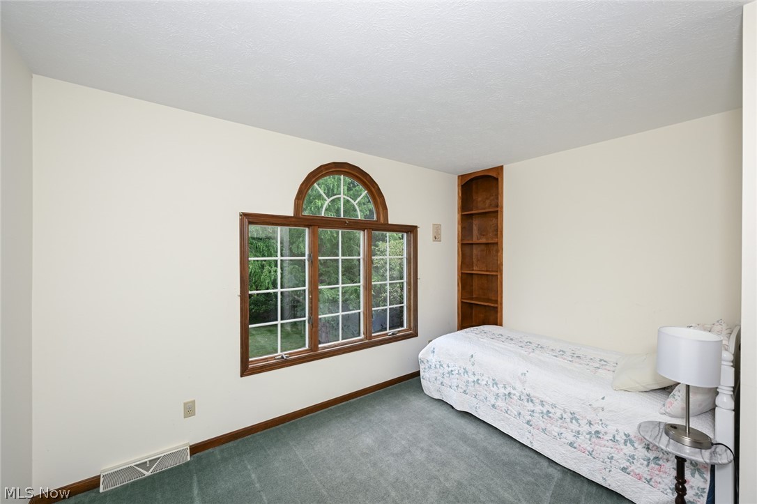 801 Robinson Spur Bath OH 44333