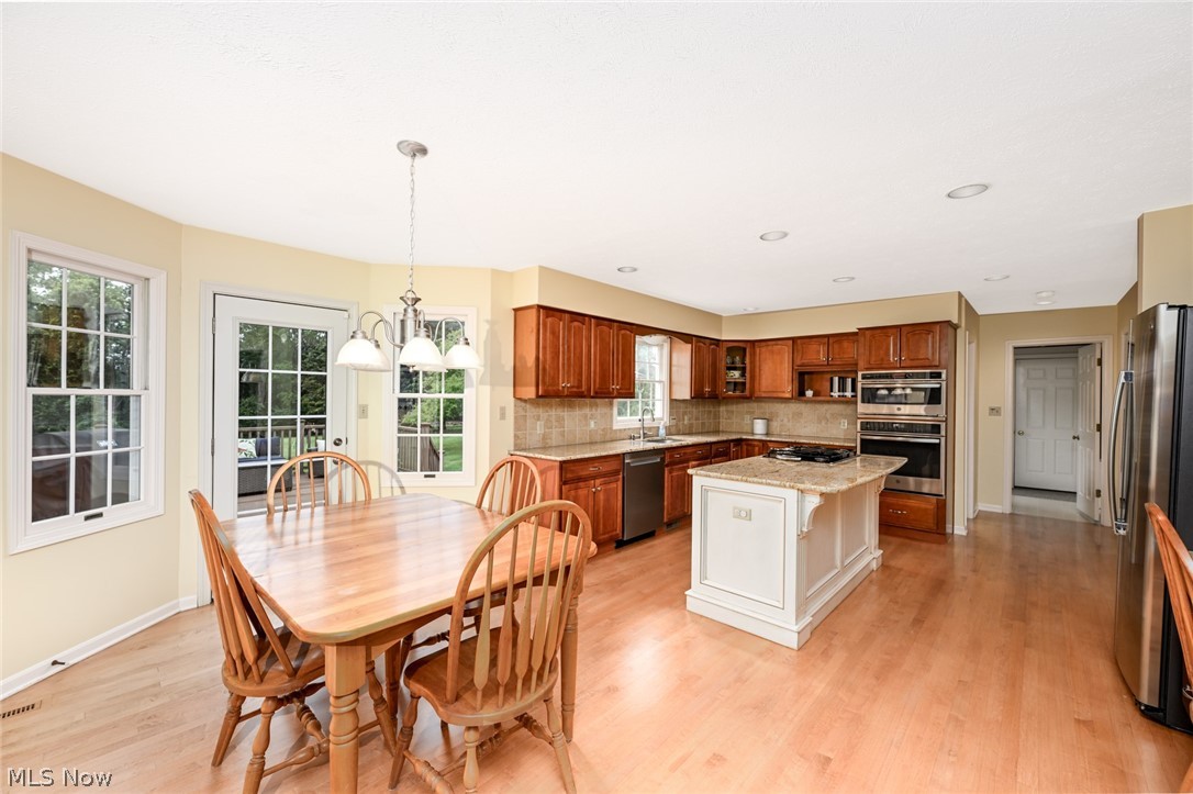 801 Robinson Spur Bath OH 44333