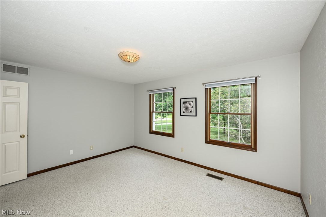 801 Robinson Spur Bath OH 44333