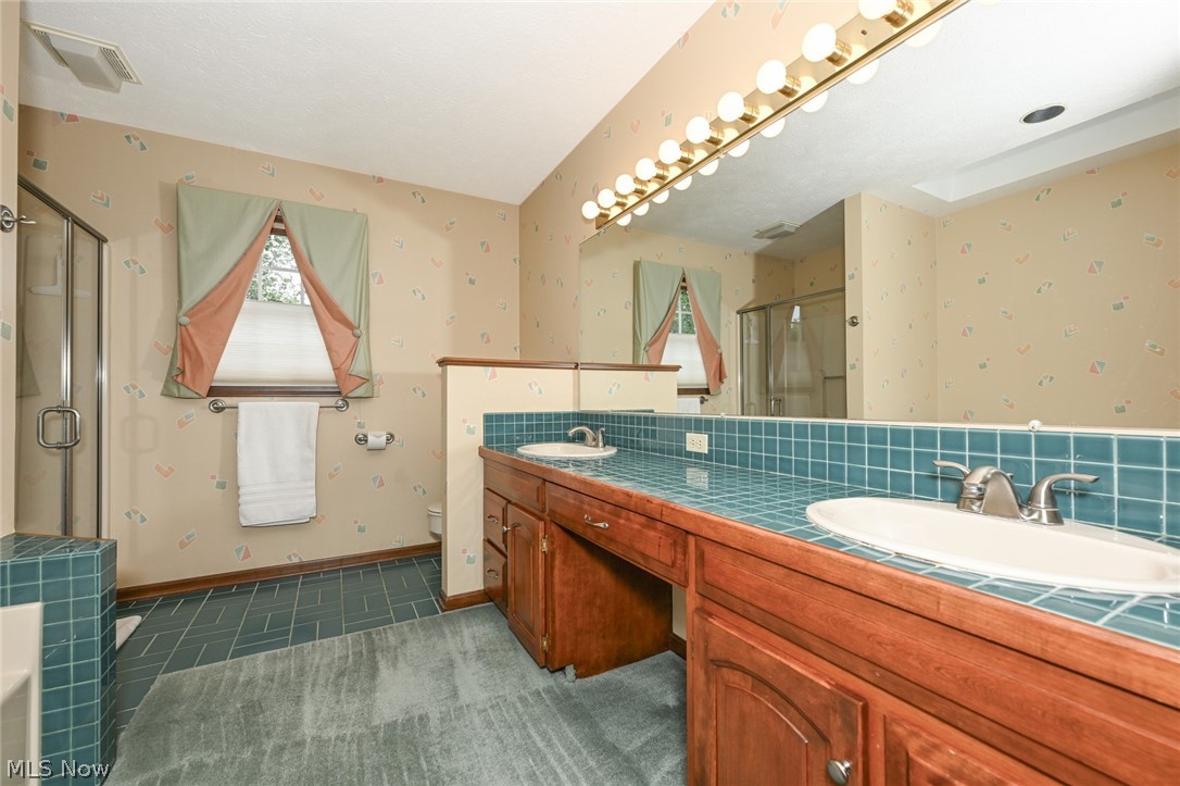 801 Robinson Spur Bath OH 44333