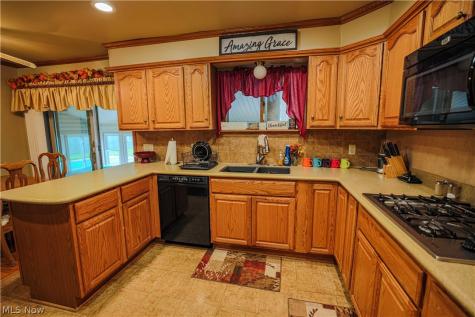 16011 Elbrook Street NE Alliance OH 44601