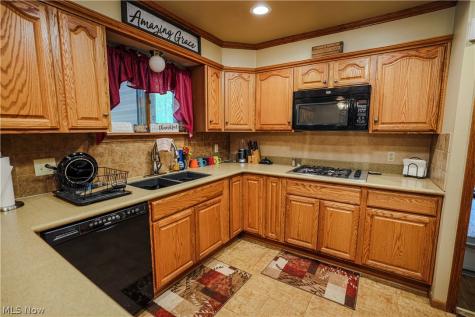 16011 Elbrook Street NE Alliance OH 44601